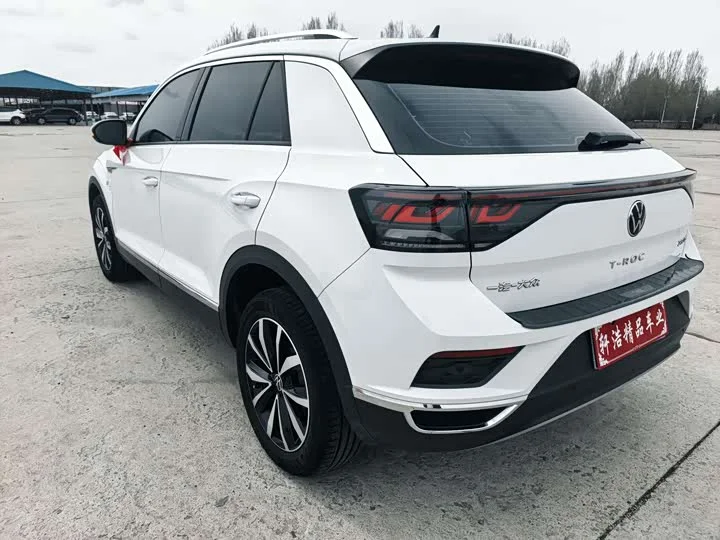 Volkswagen T-Roc 2023 - миниатюра 4