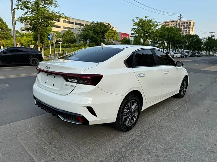 Kia K3 2023 - миниатюра 5