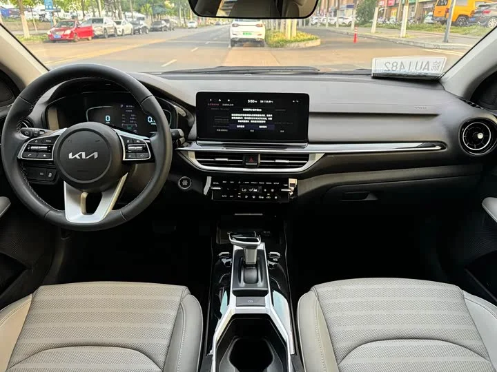 Kia K3 2023 - миниатюра 7