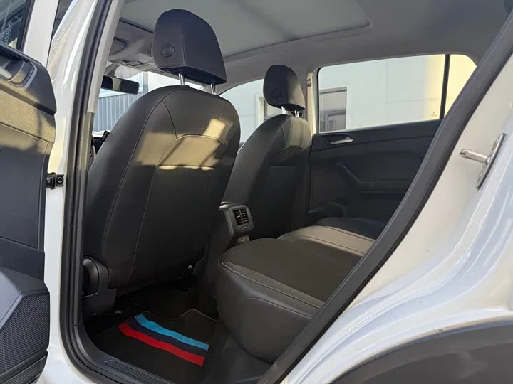 Volkswagen T-Cross 2023 - миниатюра 9