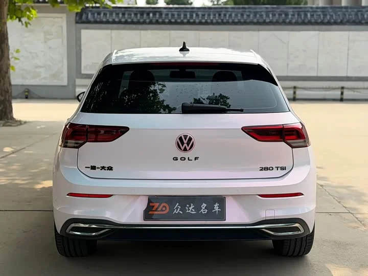 Volkswagen Golf 2023 - миниатюра 6