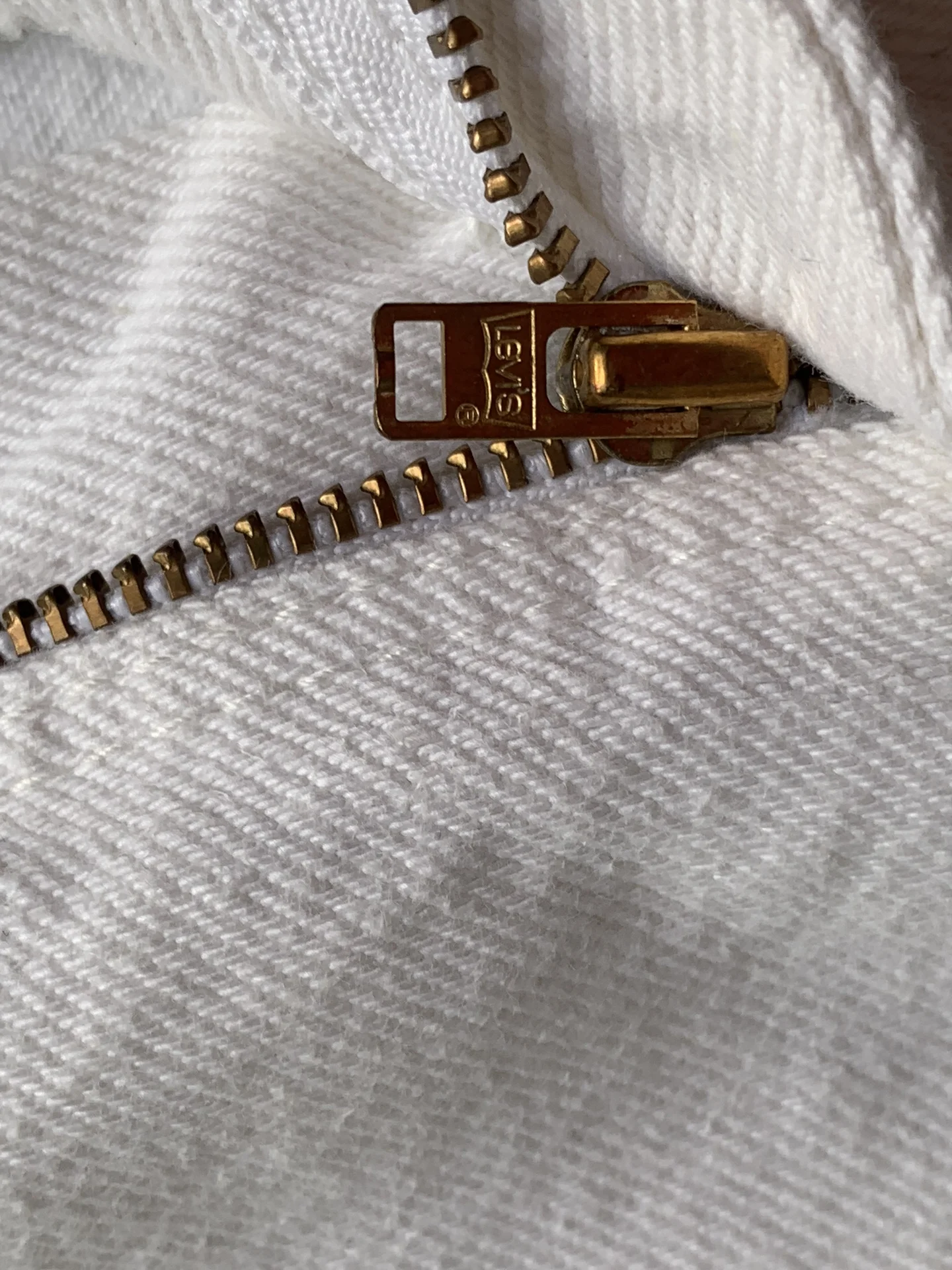 levis 501 vintage белые - миниатюра 5