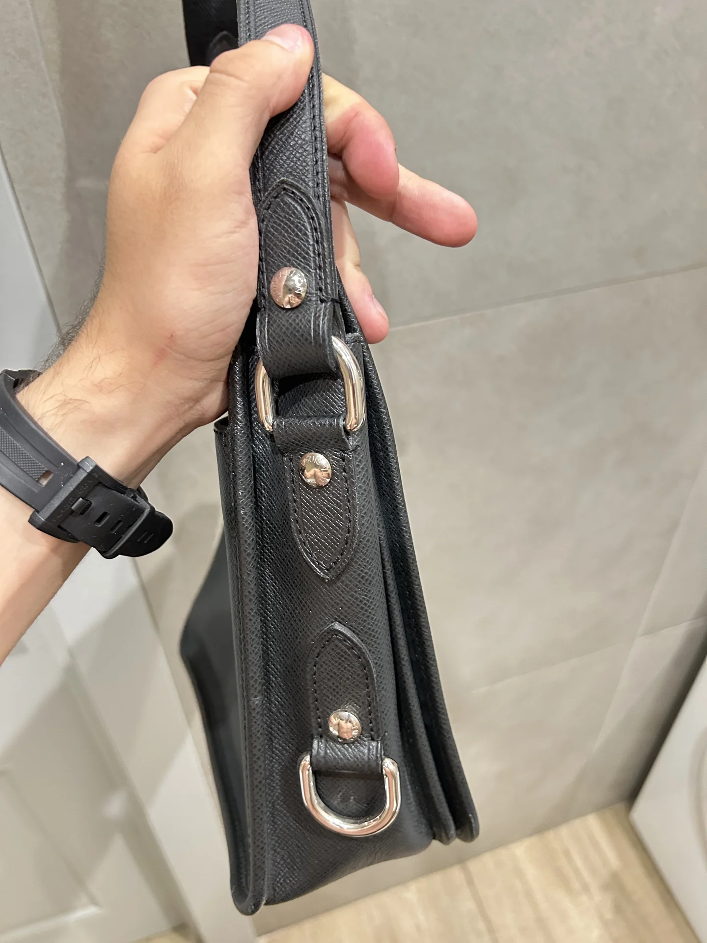 Сумка через плечо Louis Vuitton - миниатюра 5