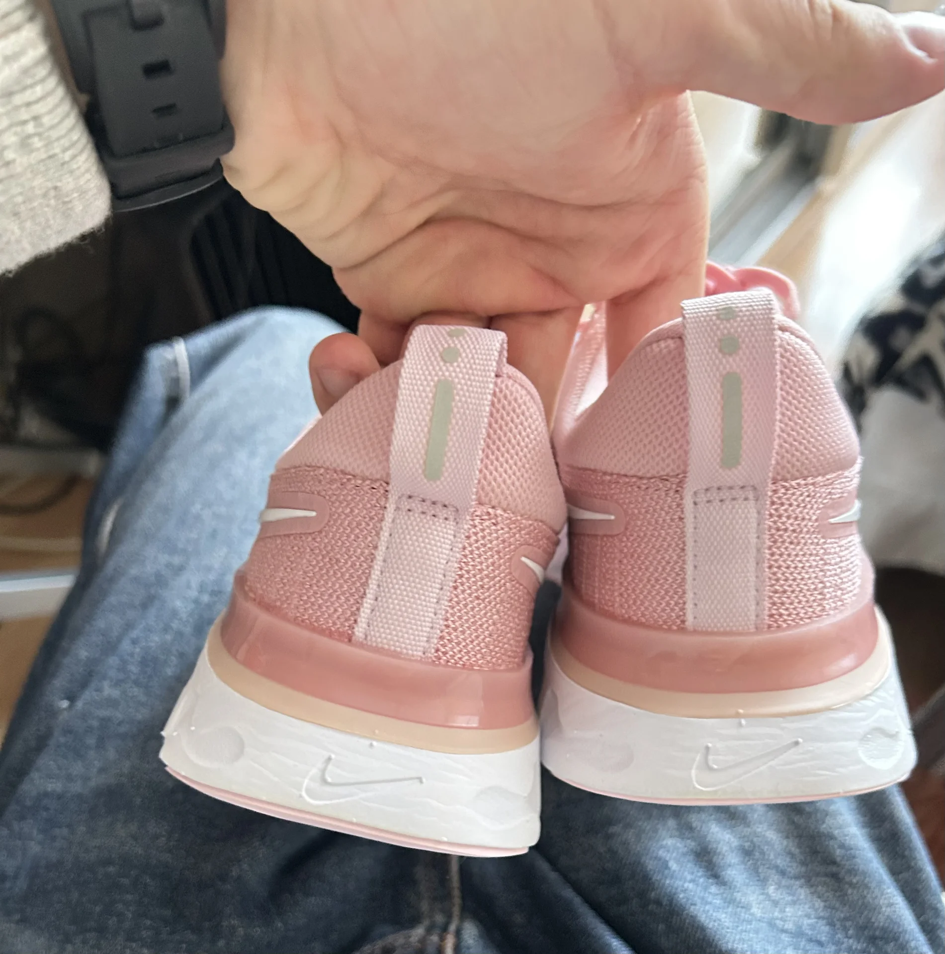 кроссовки Nike React женские 37.5EUR - миниатюра 4