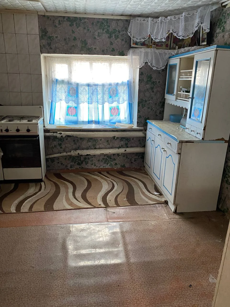 Крепкий жилой дом с большим участком и плодоносящим садом - миниатюра 14