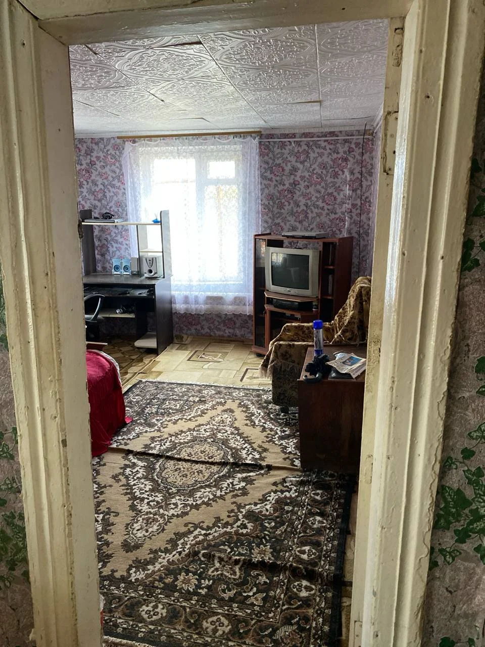 Крепкий жилой дом с большим участком и плодоносящим садом - миниатюра 40