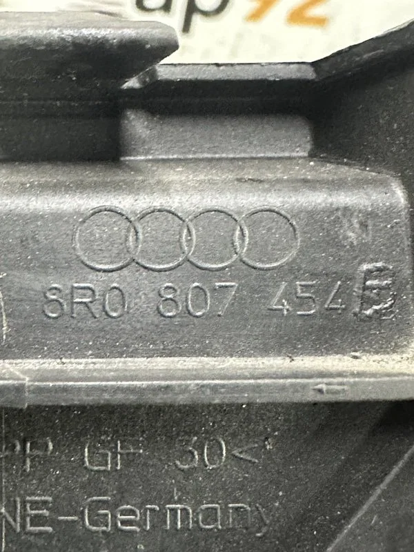 Крепление бампера заднее правое Audi Q5 8R CNCD - миниатюра 4
