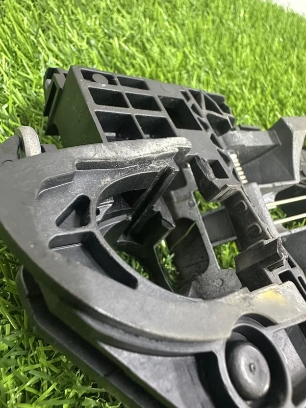 Корпус ручки задний правый Volkswagen Passat B7 - миниатюра 5