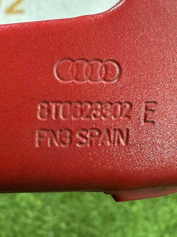 Петля капота правая Audi S5 8T CGW 2013 - миниатюра 5