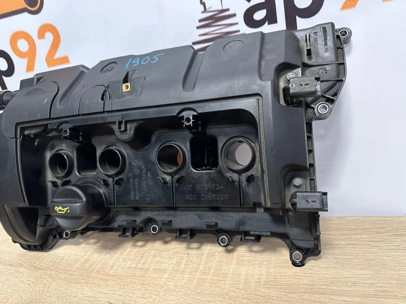 Крышка головки блока цилиндров Citroen C3 A51 EP6C - миниатюра 3