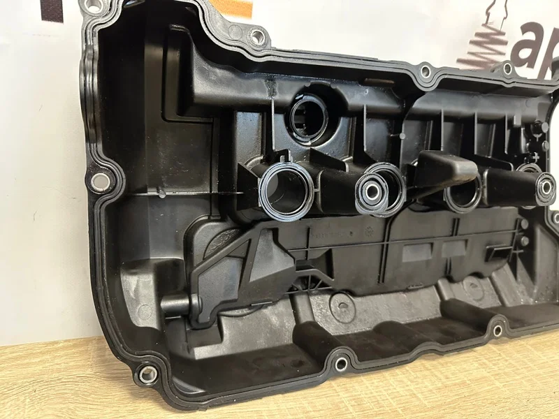 Крышка головки блока цилиндров Citroen C3 A51 EP6C - миниатюра 5