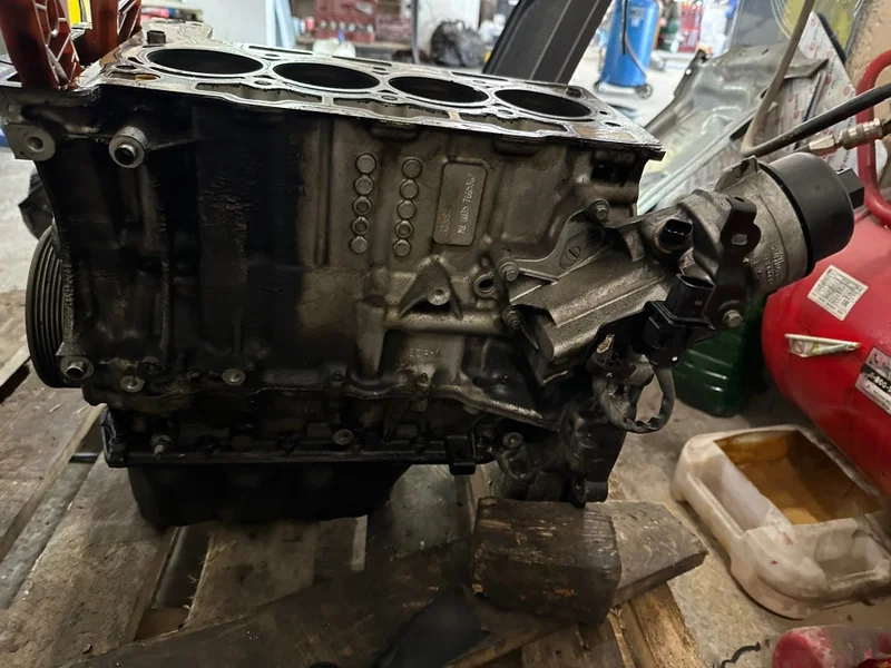 Блок цилиндров Citroen C3 A51 EP6C 2012 - миниатюра 4