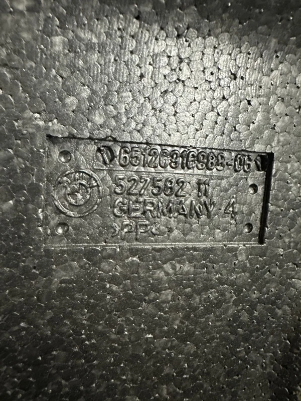 Пенопласт багажника BMW 5-series E61 N52B30AF 2006 - миниатюра 4