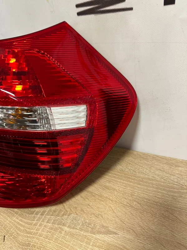 Стоп-сигнал правый BMW 1-series E87 2008 - миниатюра 2