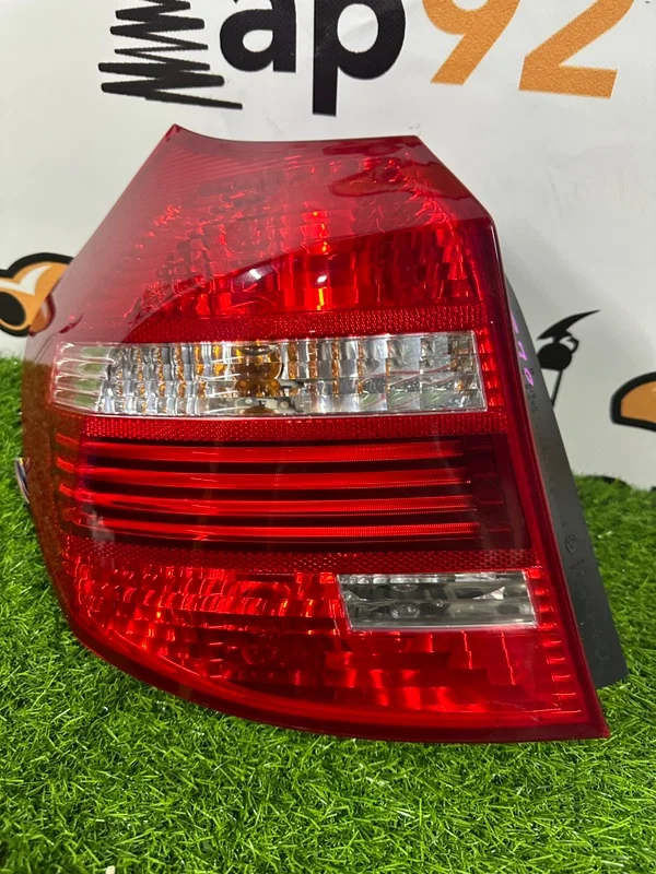 Стоп-сигнал левый BMW 1-series E87 N45B16A 2008 - миниатюра 2
