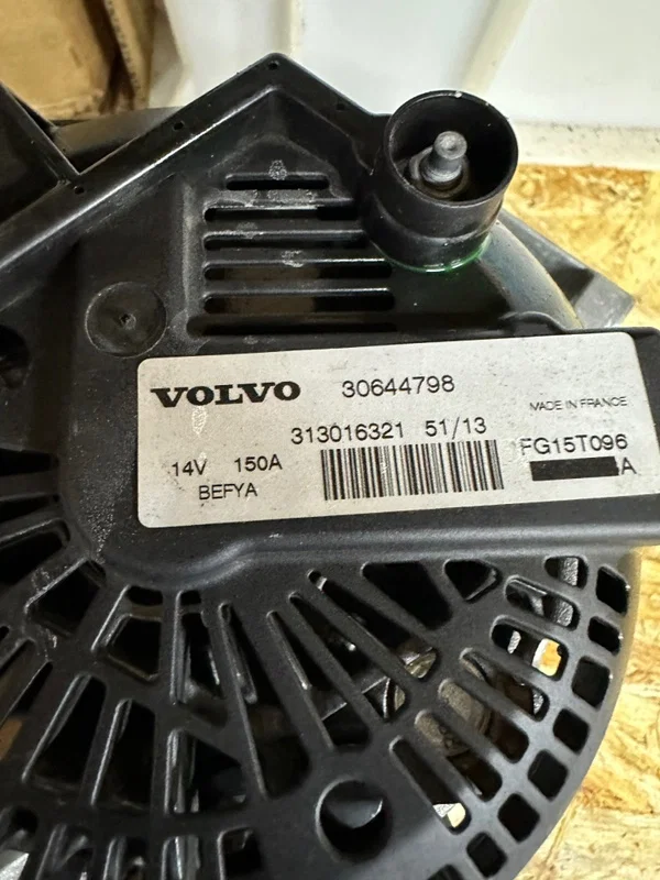 Генератор VOLVO V40 B4164T 2014 - миниатюра 4