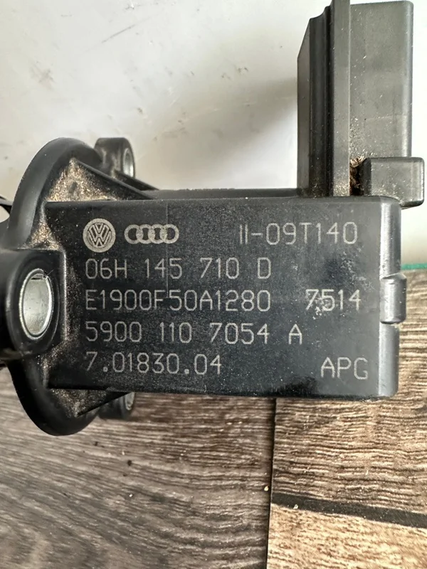 Клапан перепускной Audi A3 8P CAXC 2009 - миниатюра 4
