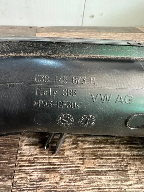 Патрубок впускной системы Audi A3 8P CAXC 2009 - миниатюра 3