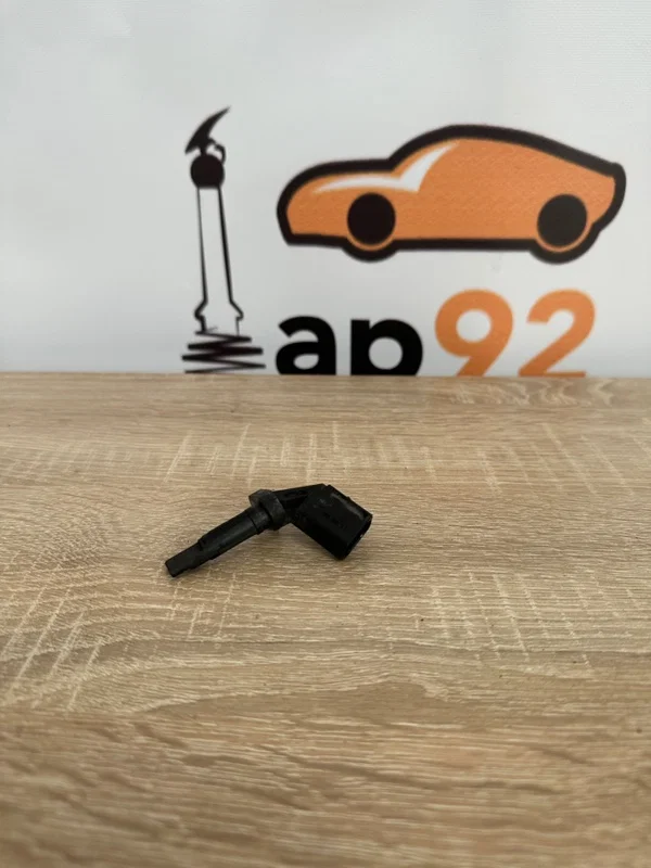 Датчик ABS левый Audi A4 8K CDHB 1.8 2008