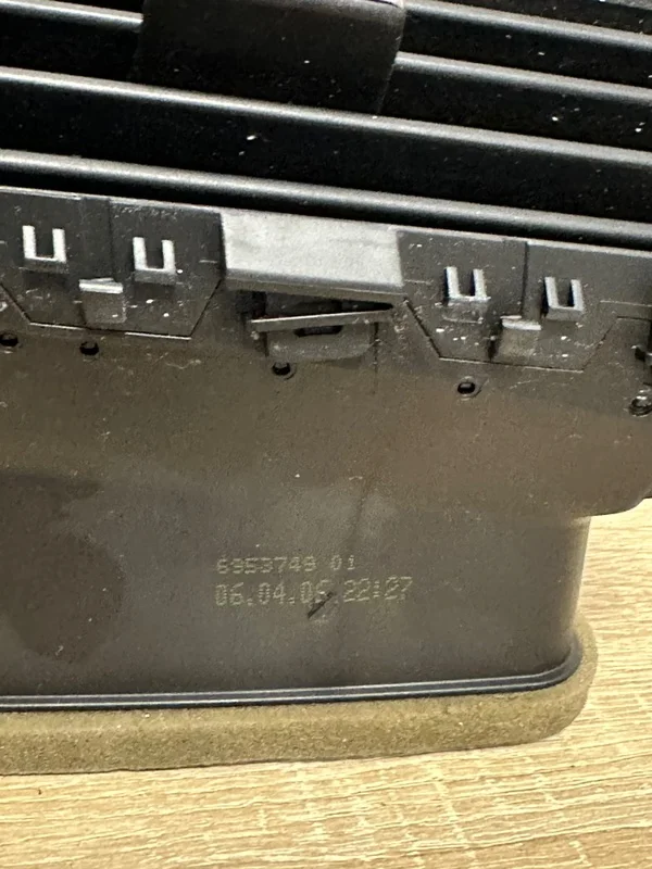 Дефлектор воздушный левый BMW 5-series E61 - миниатюра 6
