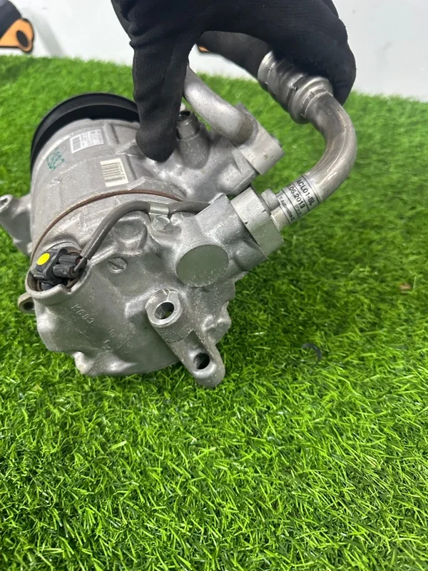 Компрессор кондиционера BMW 1-series F20 N13B16A - миниатюра 4
