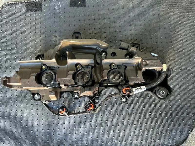 Кронштейн катушки зажигания VOLVO V40 B4164T 2014 - миниатюра 4