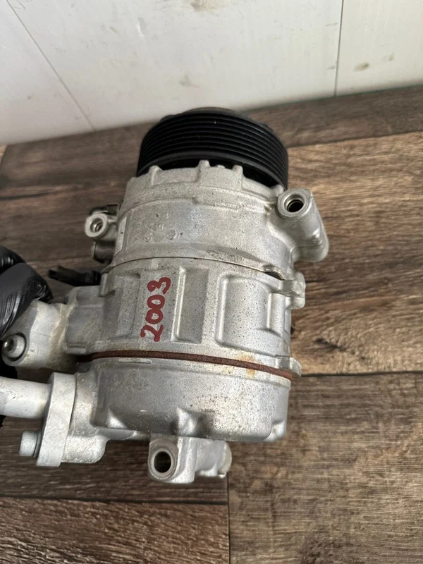 Компрессор кондиционера BMW 5-series F10 N52B30A - миниатюра 3