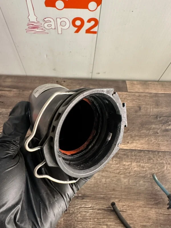 Патрубок впускной системы BMW 1-series F20 N13B16A - миниатюра 4