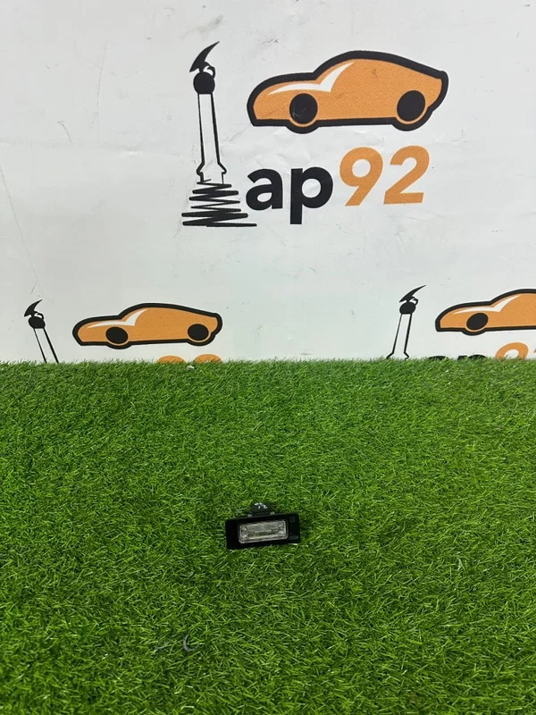 Подсветка номера Audi A4 8K CDHB 1.8 2008 - изображение 1