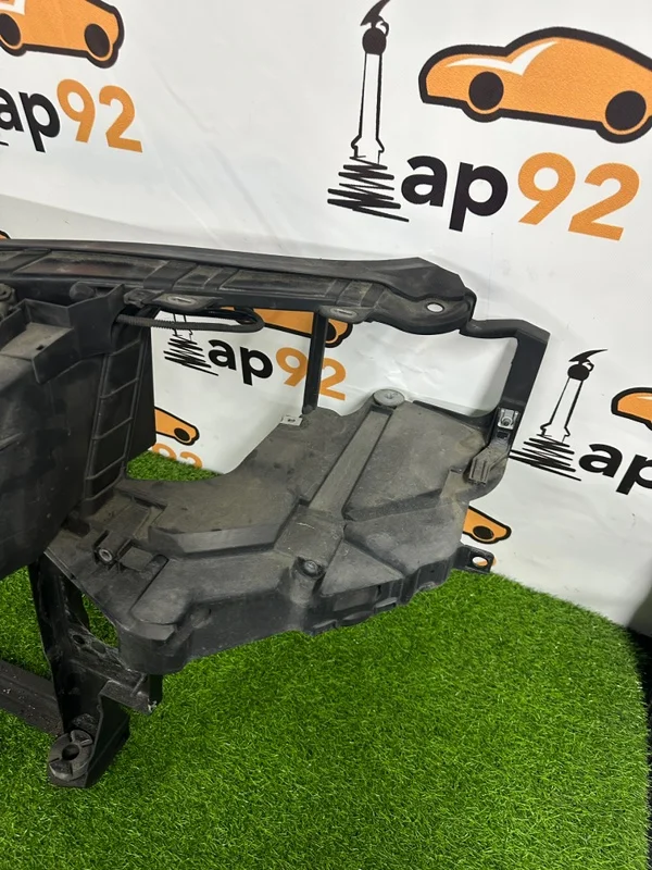 Рамка радиатора Audi A8 D3 BVJ 2006 - миниатюра 5