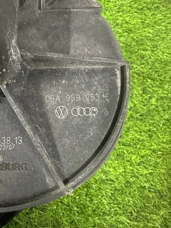 Насос продувки катализатора Audi A4 B7 2008 - миниатюра 7