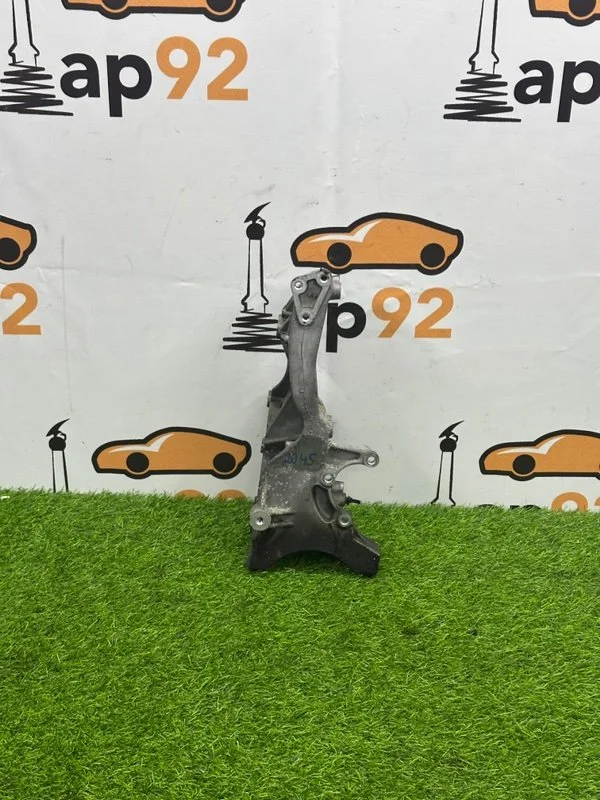 Кронштейн генератора Audi A4 B7 BFB 2007 - изображение 1