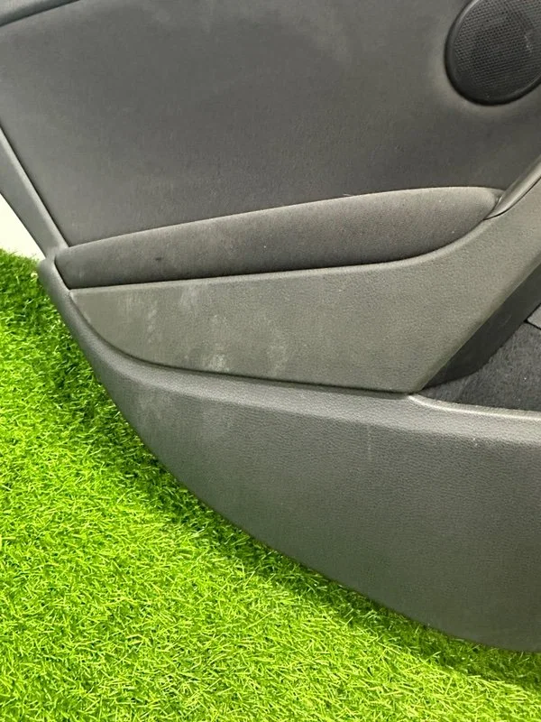 Обшивка боковой двери задняя левая Volkswagen Golf - миниатюра 6