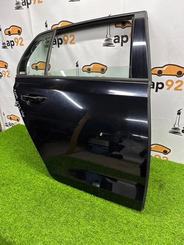 Дверь боковая задняя правая Volkswagen Golf MK6 - миниатюра 2
