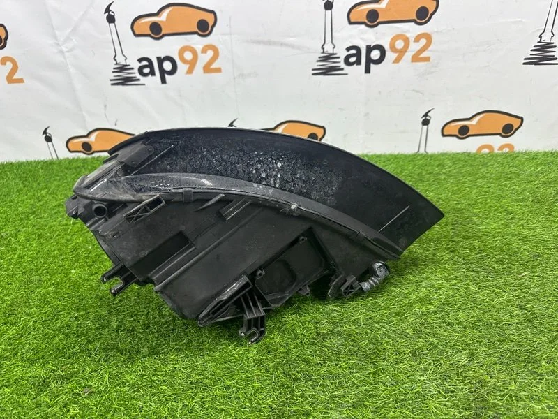Фара ксеноновая правая Audi A4 8K CDHB 1.8 2008 - миниатюра 9