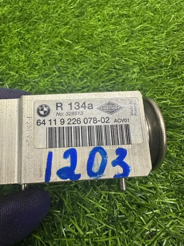 Клапан кондиционера BMW X1 E84 N52B30A 2010 - миниатюра 8