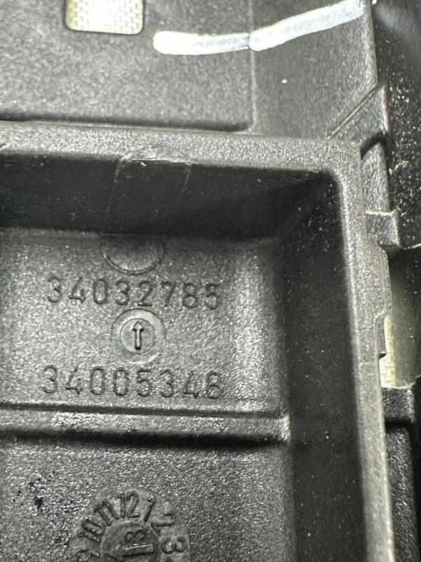 Подушка безопасности пассажира Volkswagen Passat - миниатюра 8
