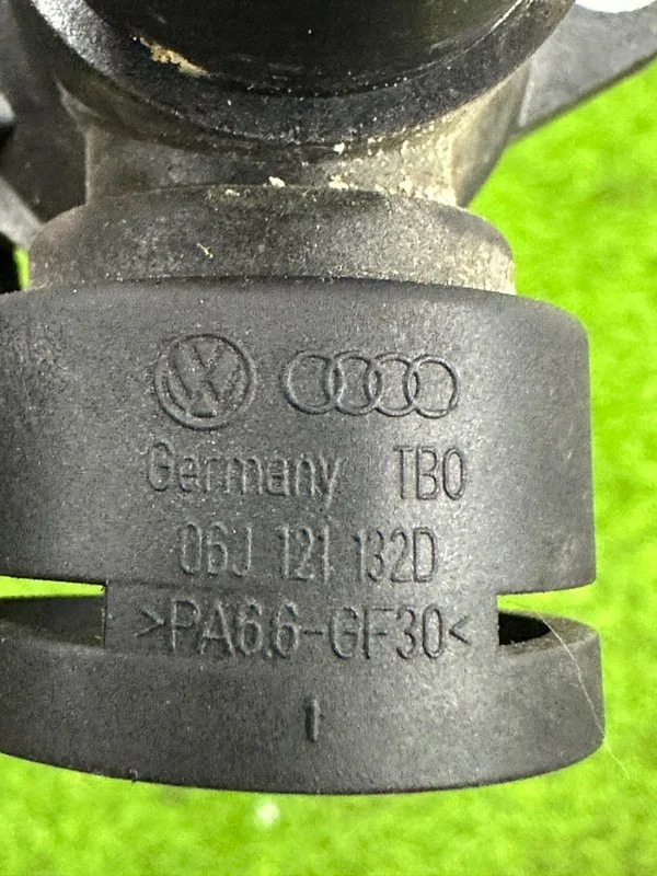 Тройник системы охлаждения Audi A3 8P CDAA ПРОБЕГ - миниатюра 7