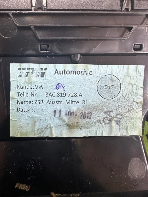 Дефлектор воздушный Volkswagen Passat B7 CDAA 2013 - миниатюра 8