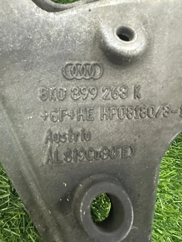 Кронштейн Audi A4 8K CDNB 2011 - миниатюра 5
