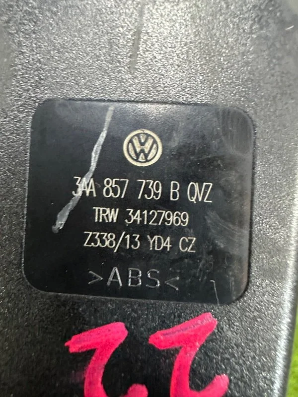 Замок ремня безопасности задний Volkswagen Passat - миниатюра 6
