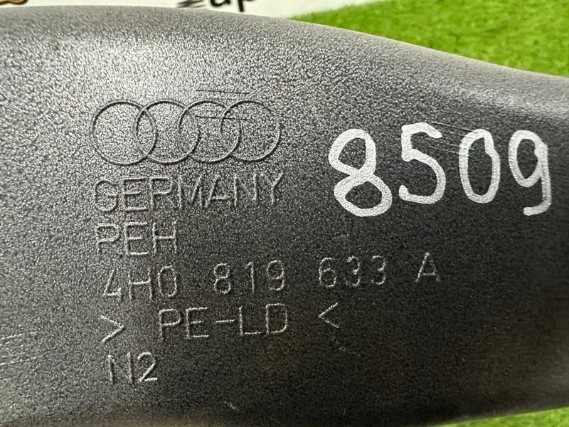 Воздуховод салона задний Audi A8 D4 CTGA 2015 - миниатюра 9