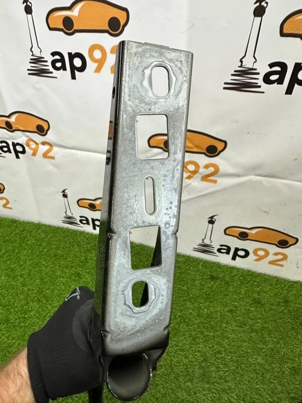 Петля крышки багажника Audi A8 D4 CTGA 2015 - миниатюра 5