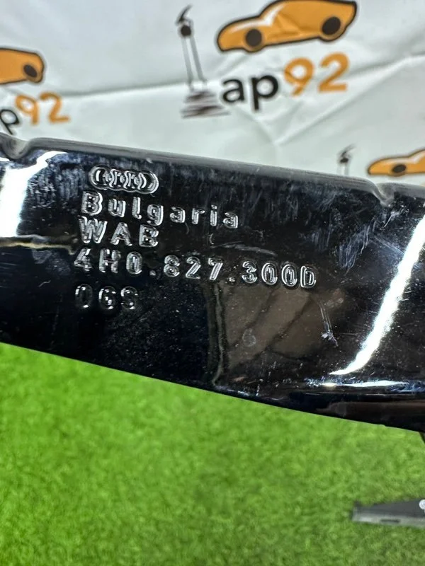 Петля крышки багажника Audi A8 D4 CTGA 2015 - миниатюра 9