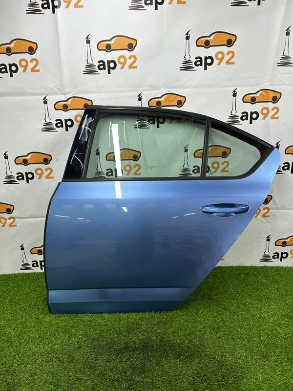 Дверь боковая задняя левая Skoda Octavia A7 CHPA - изображение 1