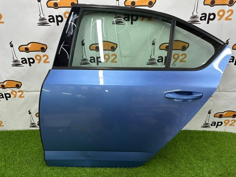 Дверь боковая задняя левая Skoda Octavia A7 CHPA - миниатюра 2