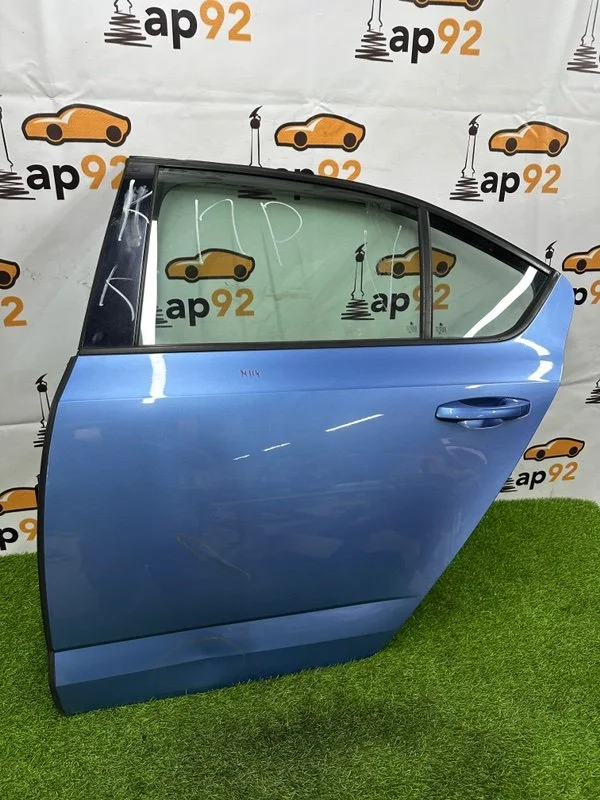 Дверь боковая задняя левая Skoda Octavia A7 CHPA - миниатюра 9