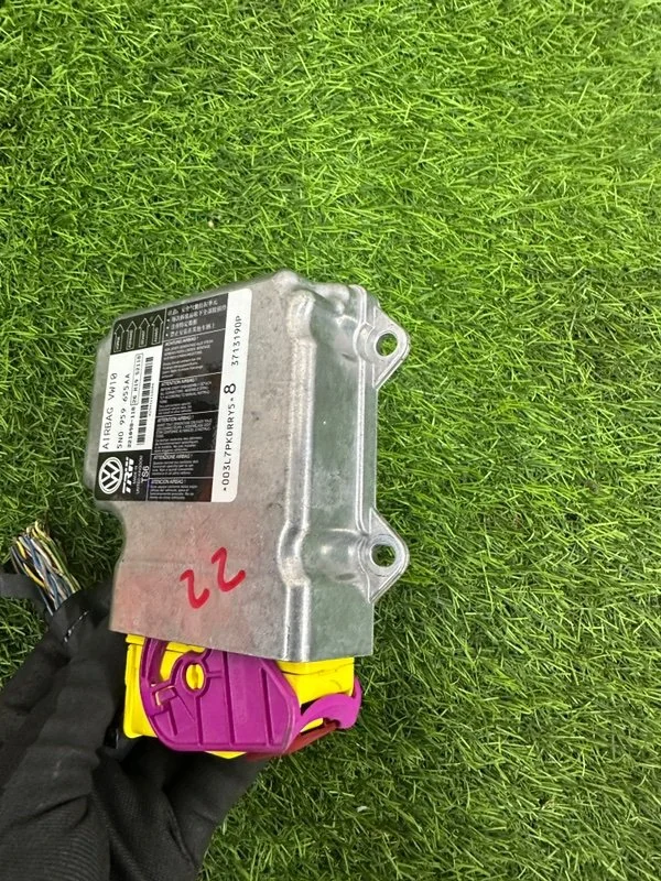 Блок упраления AIRBAG Volkswagen Passat B7 CDAA - миниатюра 5