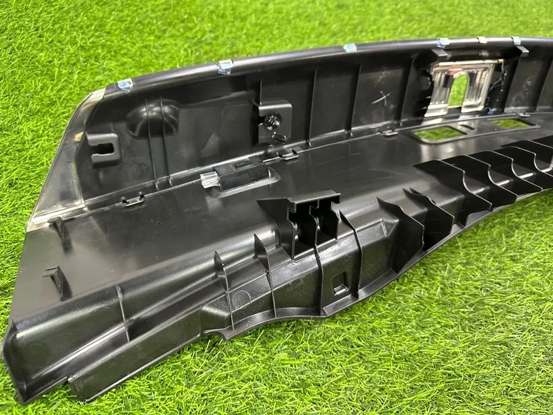 Накладка багажника Audi A8 D4 CTGA 2015 - миниатюра 7