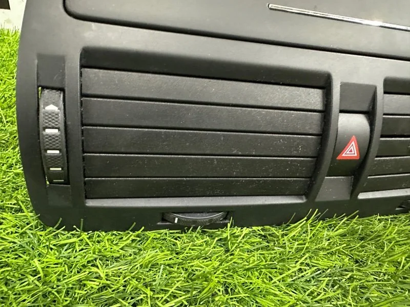 Бардачок Skoda Octavia RS A5 CCZA 2010 - миниатюра 4